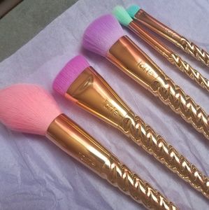Limited Edition Tarte Magic Wands Brush Set